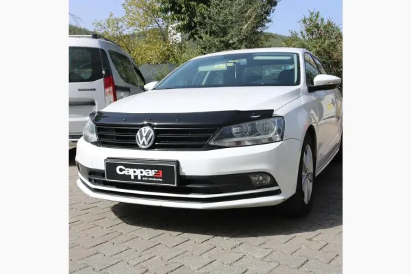 Дефлектор капоту на Volkswagen Jetta 2011-2018