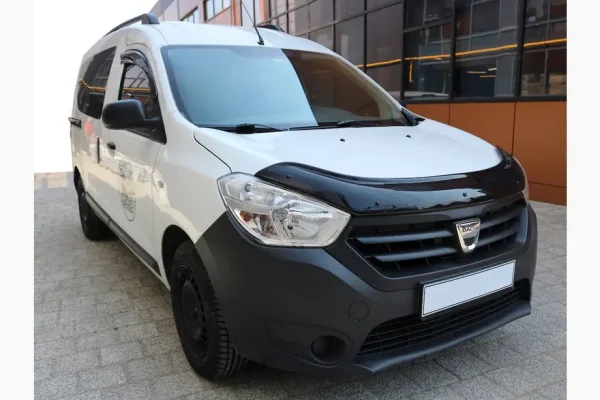 Дефлектор капоту на Dacia Dokker 2012-2021