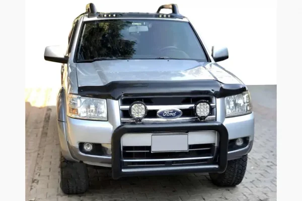 Дефлектор капоту на Ford Ranger 2007-2009