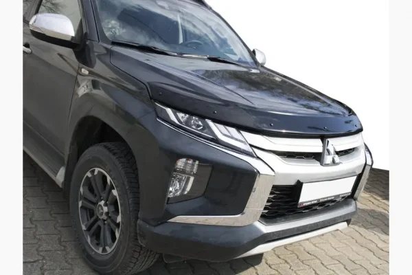 Дефлектор капоту на Mitsubishi L200 з 2019 року