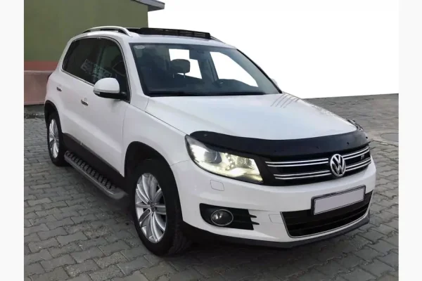 Дефлектор капоту на Volkswagen Tiguan 2007-2016