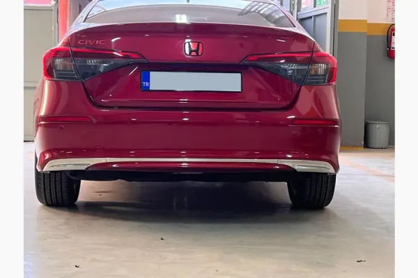 Накладка на задній бампер Honda Civic з 2021 року Carmos