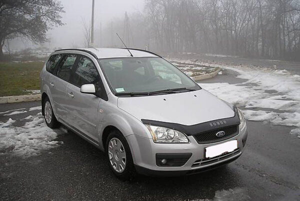 Дефлектор капоту на Ford Focus 2004-2008 VIP Tuning