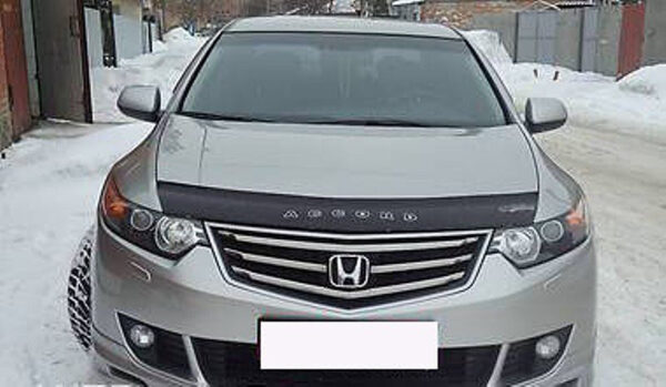 Дефлектор капоту на Honda Accord 2008-2012 VIP Tuning