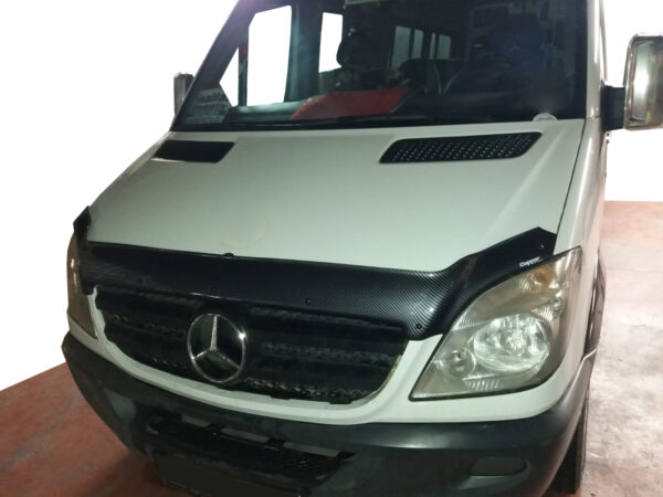 Дефлектор капоту під карбон (EuroCap) на Mercedes Sprinter 2006-2013