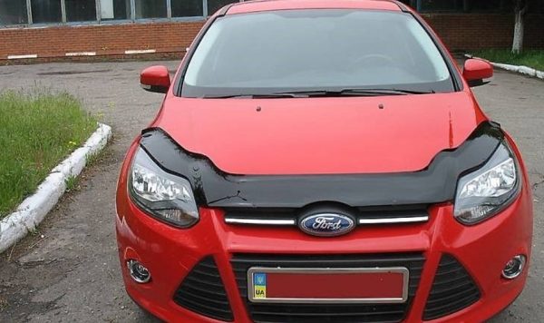 Дефлектор капоту на Ford Focus III 2011-2015 VIP Tuning