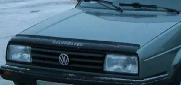 Дефлектор капоту на Volkswagen Jetta II 1984-1992 VIP Tuning