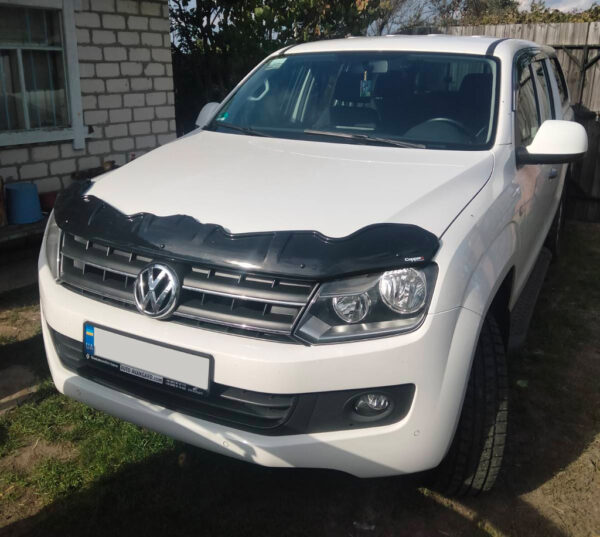 Дефлектор капота Volkswagen Amarok 2010-2022 (EuroCap Dragon)