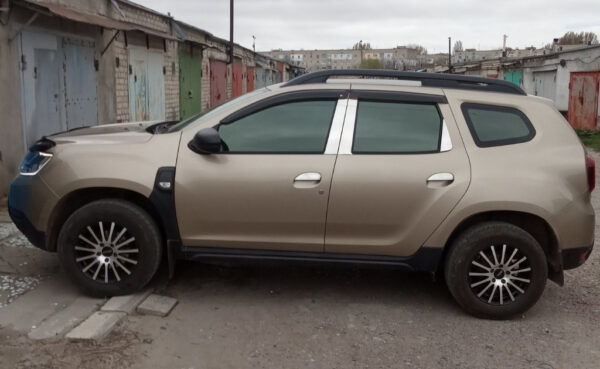 Молдинг дверних стійок (6 шт, нерж.) Dacia Duster 2008-2018 рр.